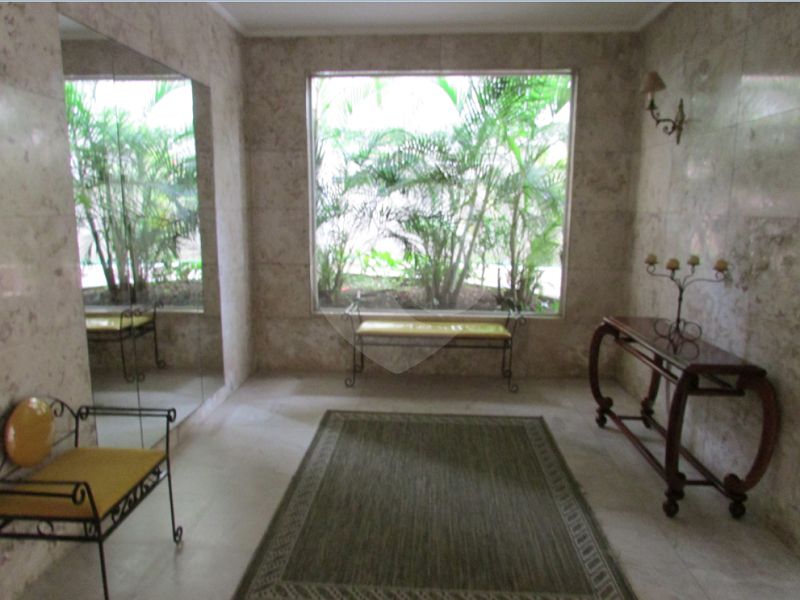 APARTAMENTO em JARDIM PAULISTA