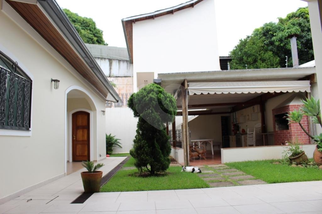 Excelente casa com piscina no Tremembé