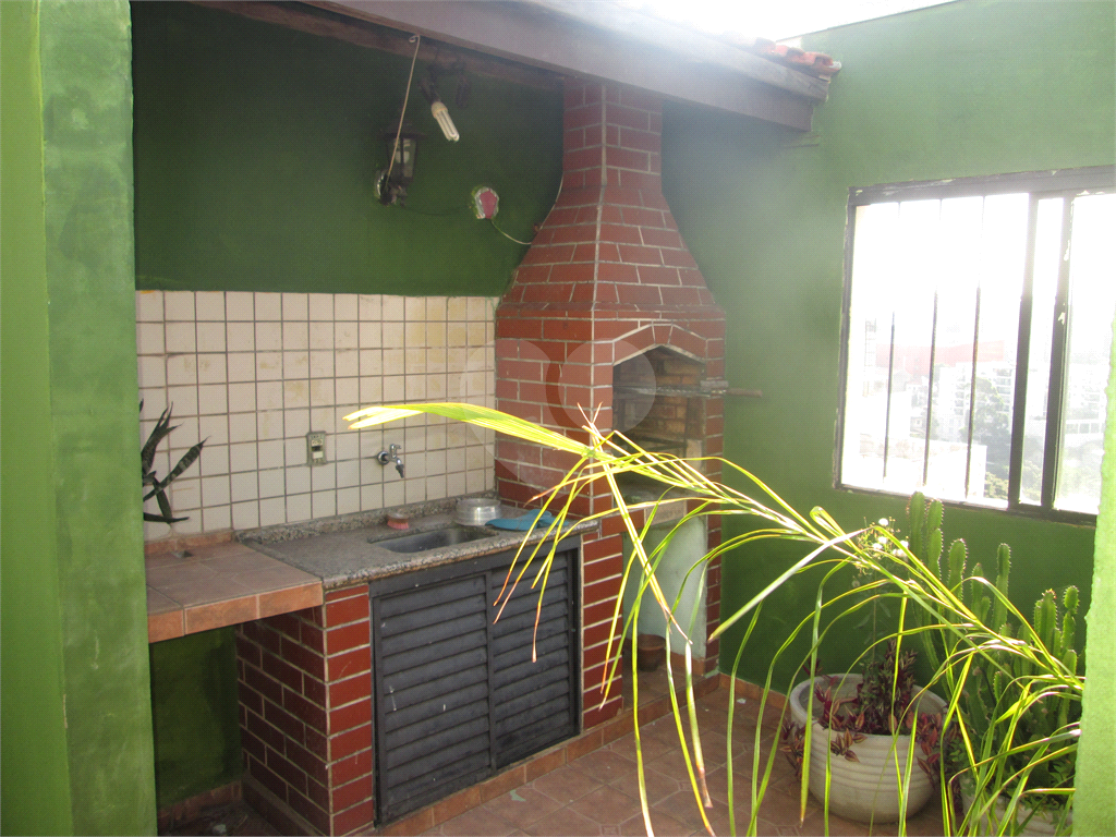 Apartamento duplex com 3 dormitórios, 1 vaga de garagem, andar alto no Jabaquara. 