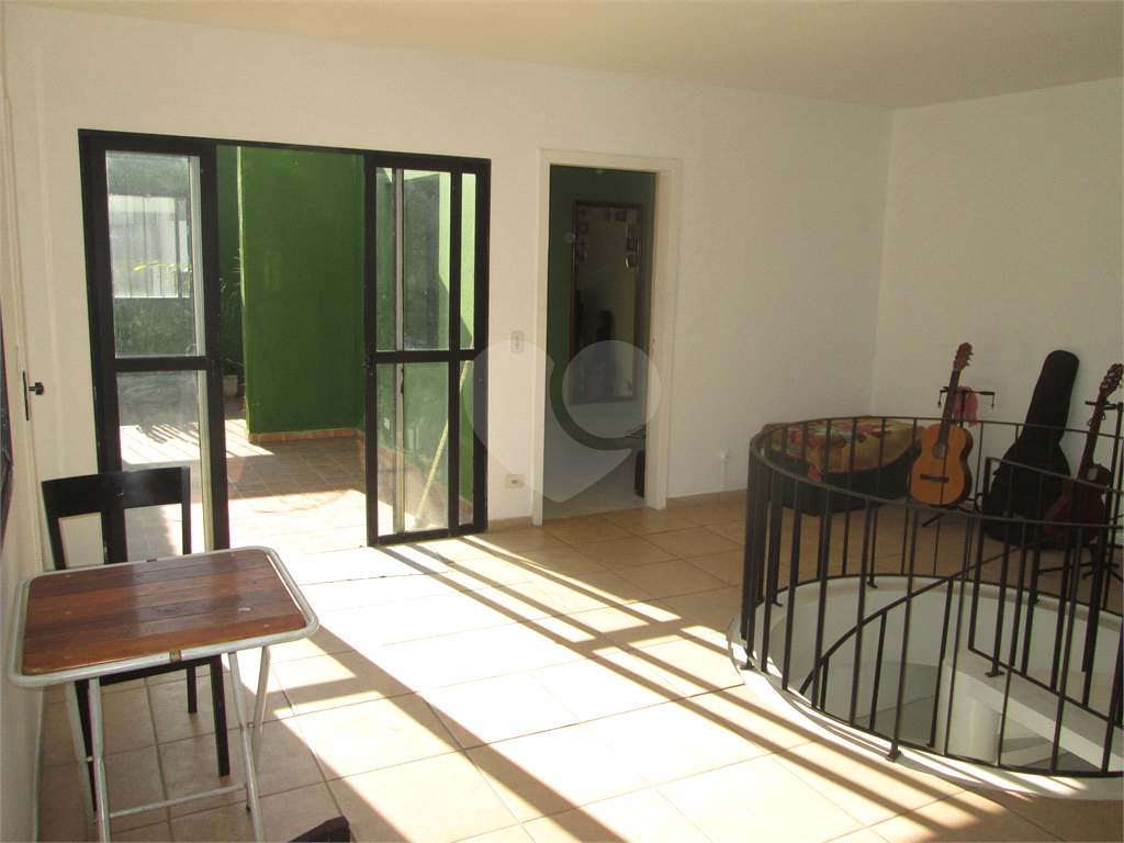 Apartamento duplex com 3 dormitórios, 1 vaga de garagem, andar alto no Jabaquara. 
