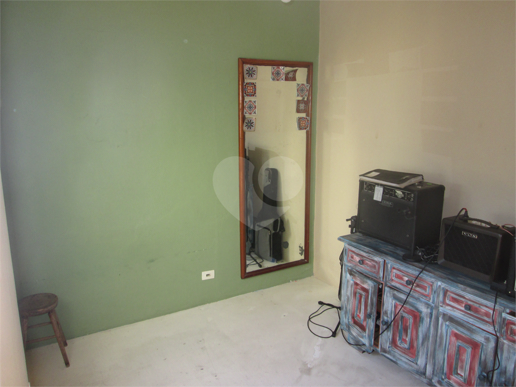 Apartamento duplex com 3 dormitórios, 1 vaga de garagem, andar alto no Jabaquara. 