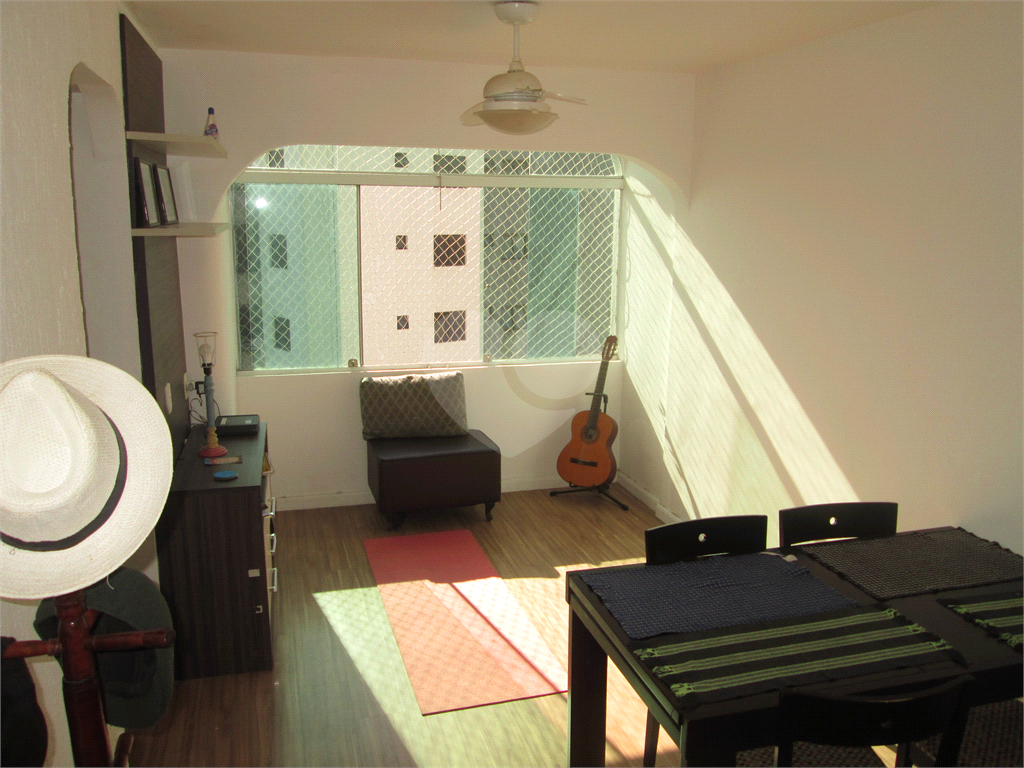 Apartamento duplex com 3 dormitórios, 1 vaga de garagem, andar alto no Jabaquara. 