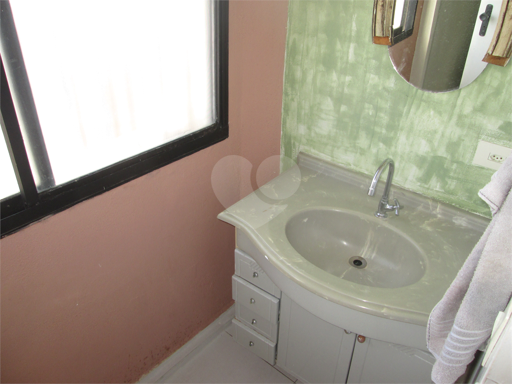 Apartamento duplex com 3 dormitórios, 1 vaga de garagem, andar alto no Jabaquara. 