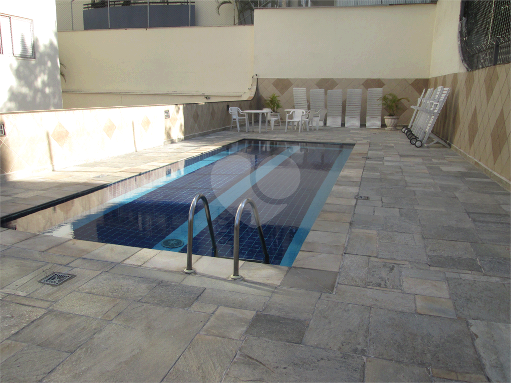 Apartamento duplex com 3 dormitórios, 1 vaga de garagem, andar alto no Jabaquara. 