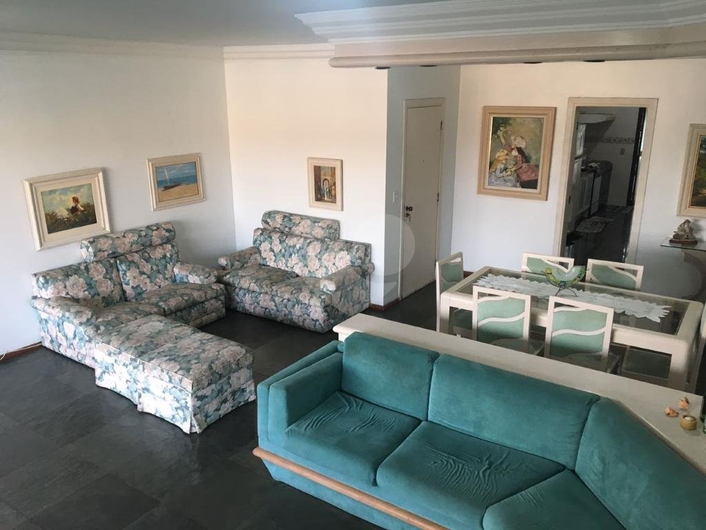 Amplo apartamento na Praia do Enseada, Guarujá