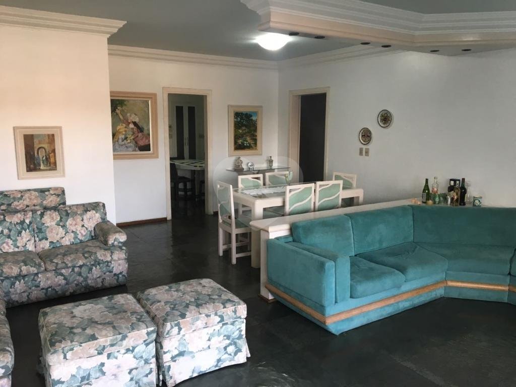 Amplo apartamento na Praia do Enseada, Guarujá