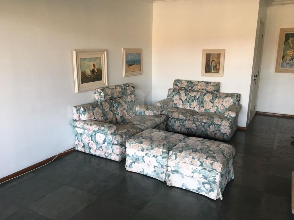 Amplo apartamento na Praia do Enseada, Guarujá