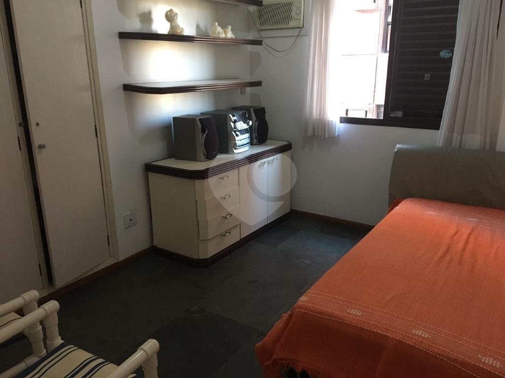 Amplo apartamento na Praia do Enseada, Guarujá