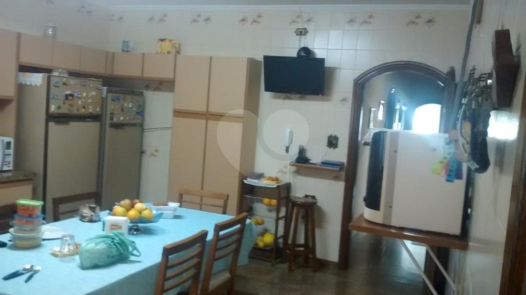 Casa à venda com 4 quartos, 300m² - Foto 18