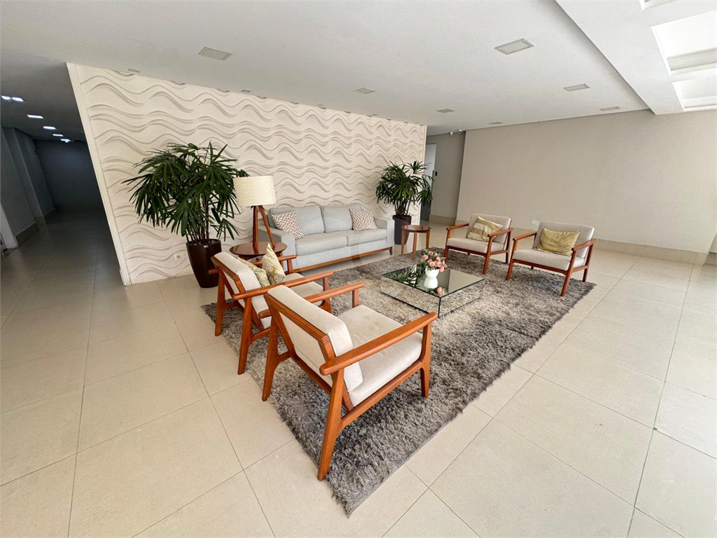 APARTAMENTO em PARADA INGLESA