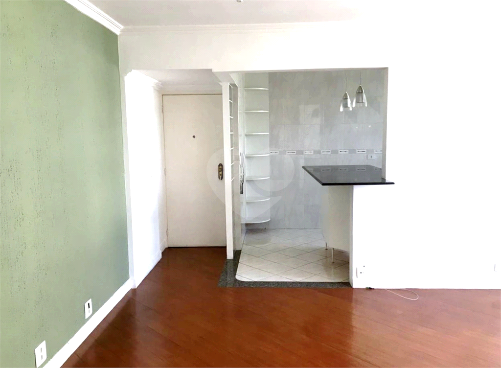 Apartamento à venda com 3 quartos, 74m² - Foto 1