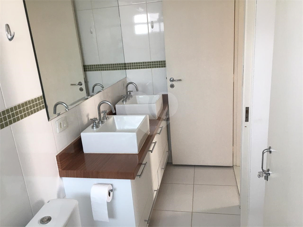 Apartamento à venda com 3 quartos, 74m² - Foto 11