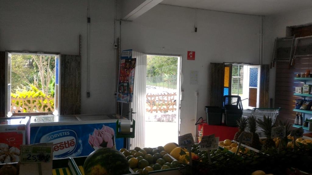 Imovel comercial passa o ponto no 9400 da Serra da Cantareira horti fruti loja e mini mercado