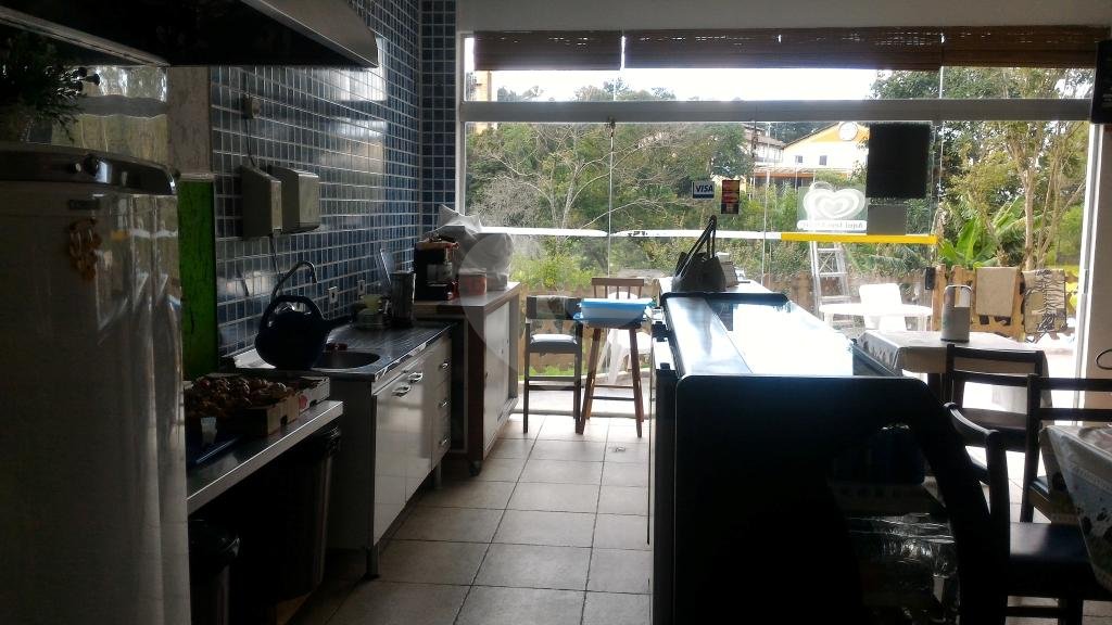Imovel comercial passa o ponto no 9400 da Serra da Cantareira horti fruti loja e mini mercado
