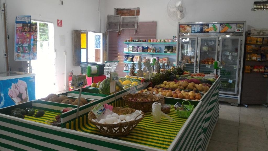 Imovel comercial passa o ponto no 9400 da Serra da Cantareira horti fruti loja e mini mercado