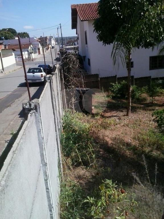 ***ÓTIMO INVESTIMENTO EM ALFENAS SUL DE MINAS GERAIS!!!! TERRENO 12X30M NO CENTRO DA CIDADE****