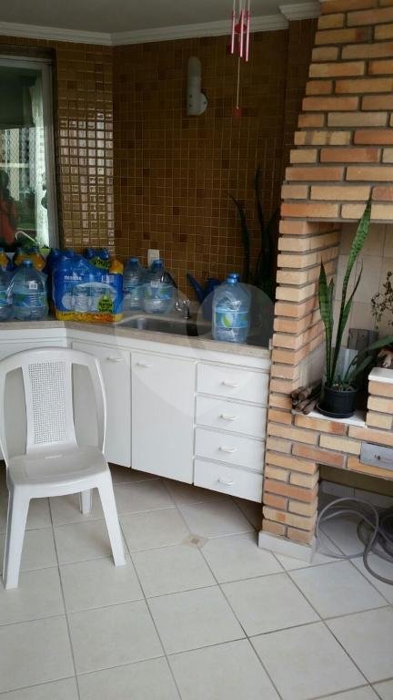 APARTAMENTO em SANTANA