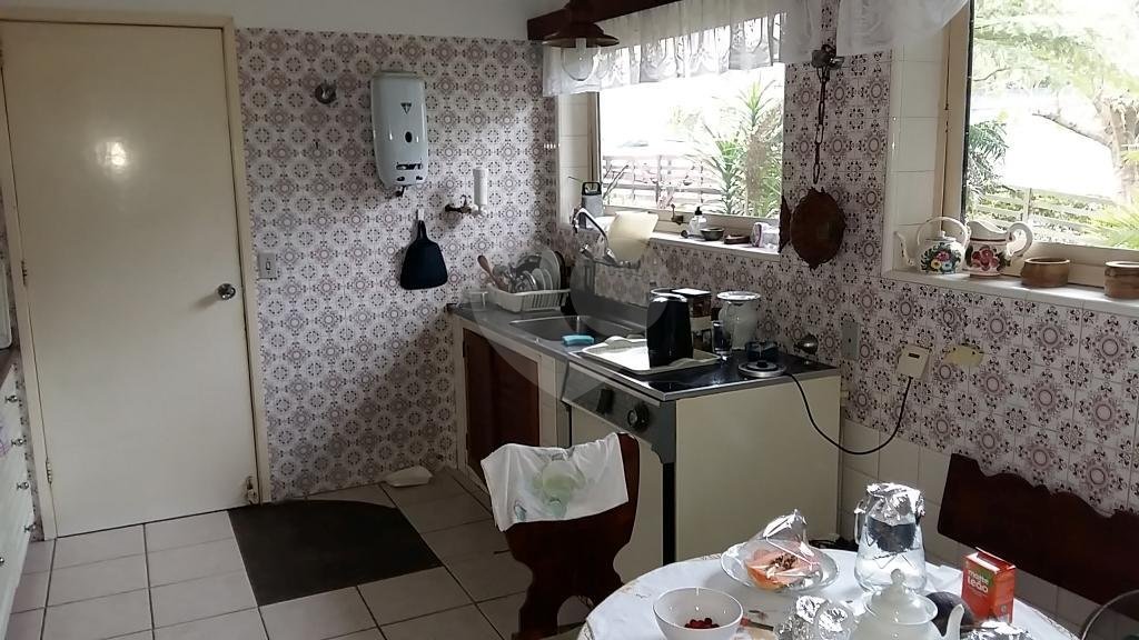 Casa Rua do horto com 509 mts área construída (mas com terreno de 5440 mts) ótimo para construtoras