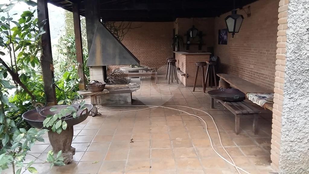 Casa Rua do horto com 509 mts área construída (mas com terreno de 5440 mts) ótimo para construtoras