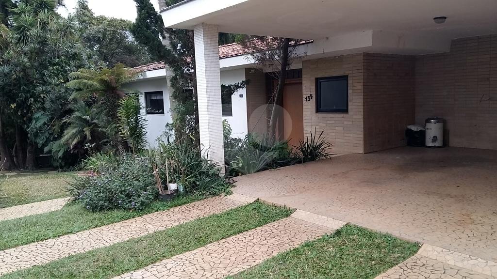 Casa Rua do horto com 509 mts área construída (mas com terreno de 5440 mts) ótimo para construtoras