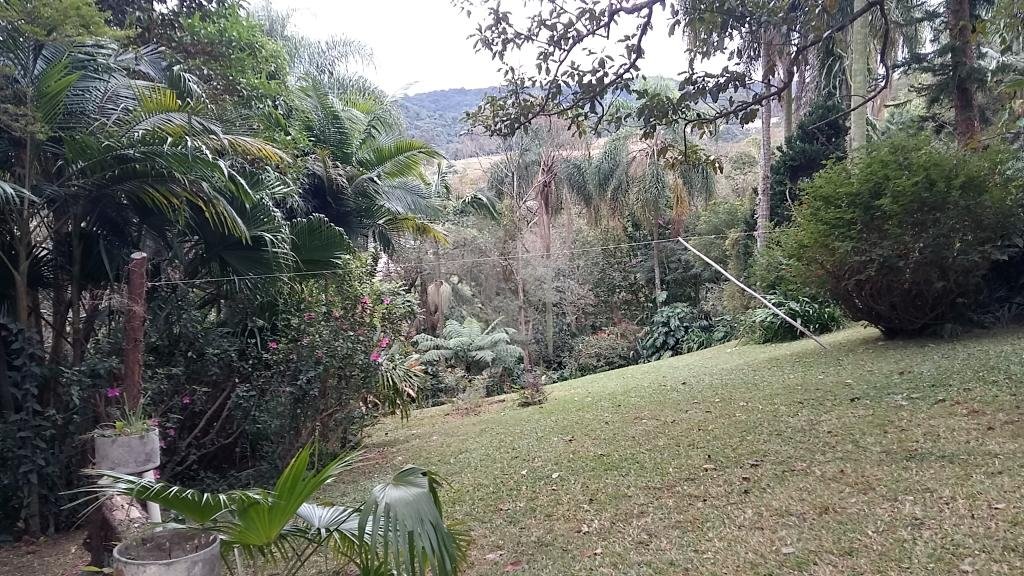 Casa Rua do horto com 509 mts área construída (mas com terreno de 5440 mts) ótimo para construtoras