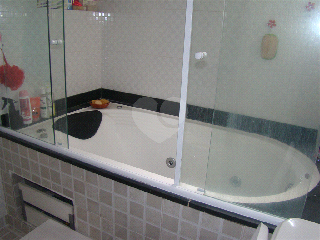 Sobrado para venda com 3 dormitórios, sendo 1 suíte na Zona Norte