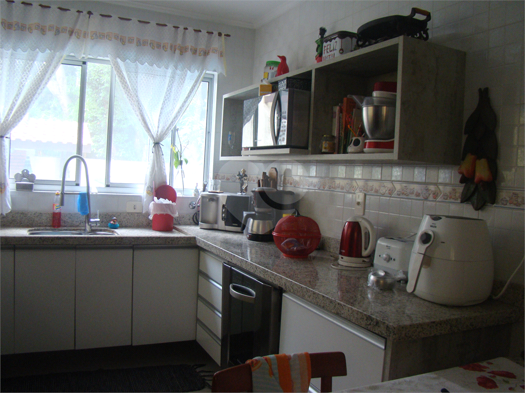 Sobrado para venda com 3 dormitórios, sendo 1 suíte na Zona Norte