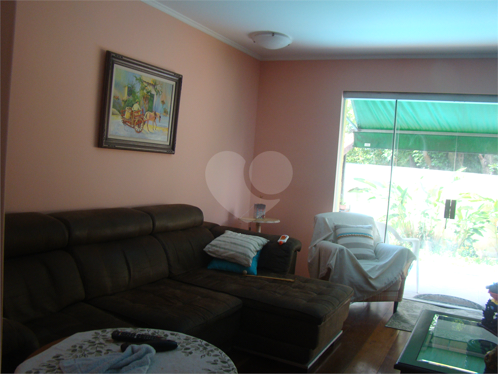 Sobrado para venda com 3 dormitórios, sendo 1 suíte na Zona Norte