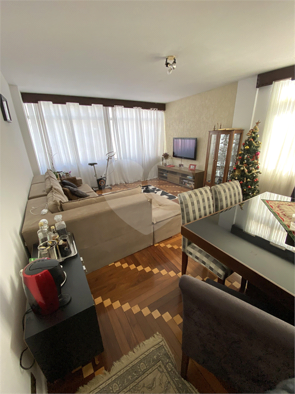Apartamento no bairro de Santana. 500 metros do Metrô