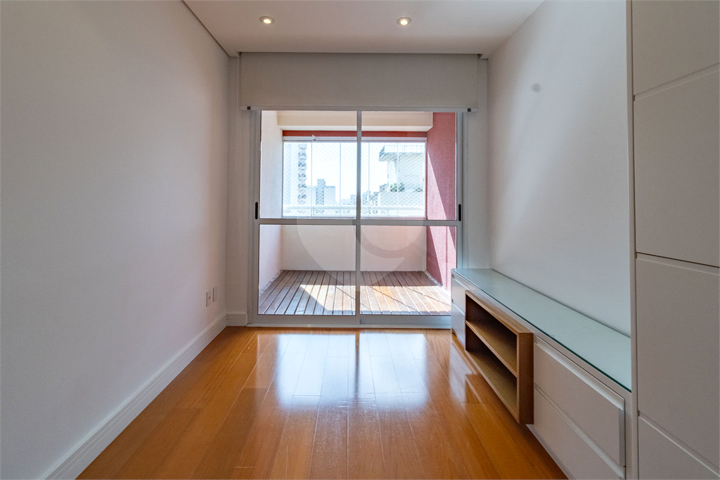 Apartamento - Perdizes - 2 Dormitórios - 67 m²