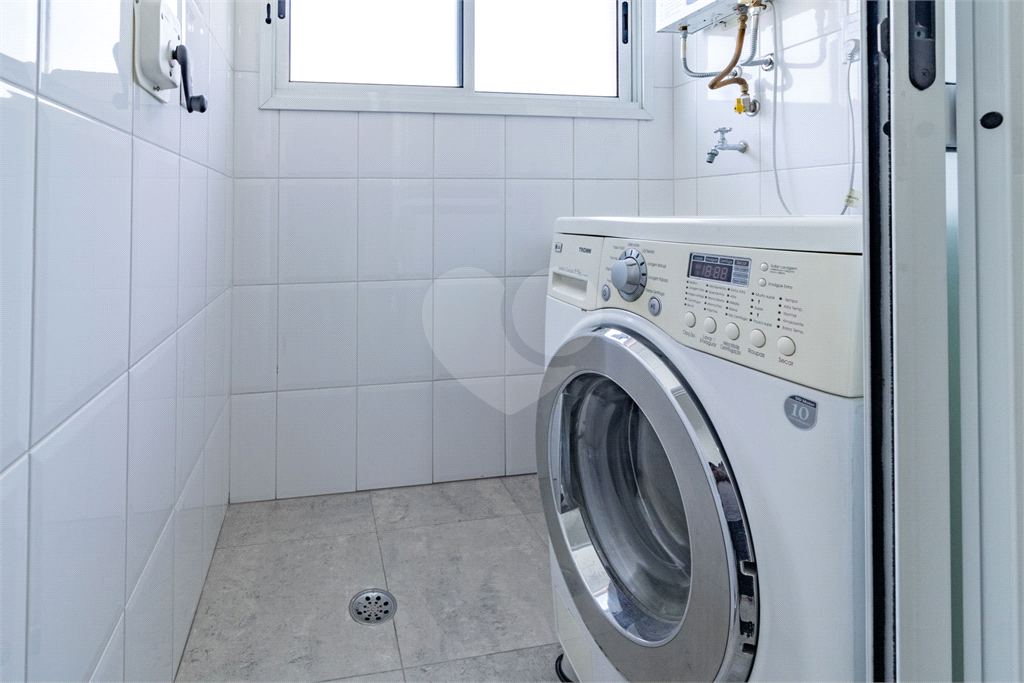 Apartamento - Perdizes - 2 Dormitórios - 67 m²