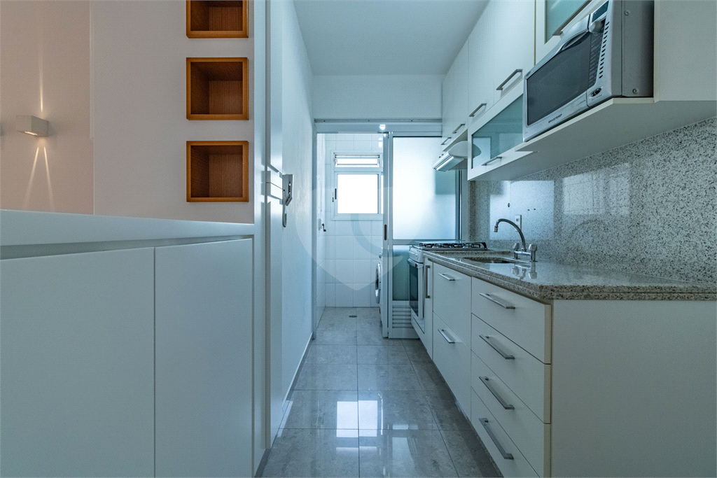 Apartamento - Perdizes - 2 Dormitórios - 67 m²