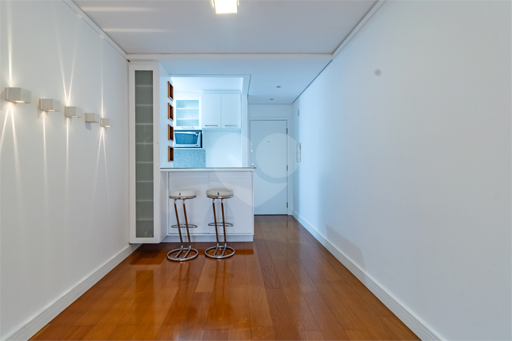 Apartamento - Perdizes - 2 Dormitórios - 67 m²