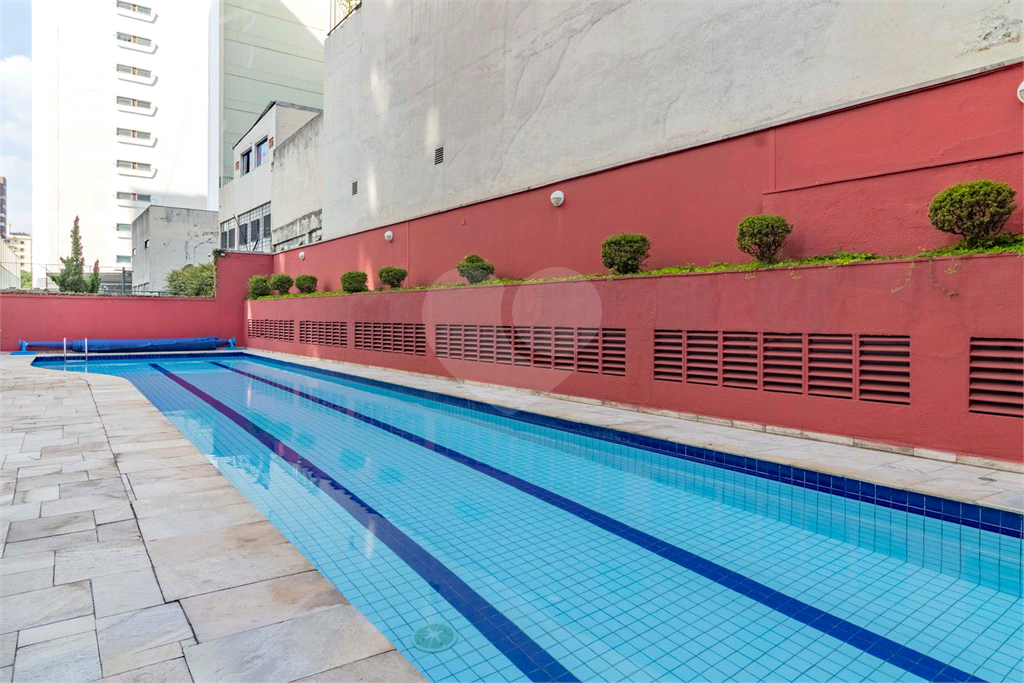 Apartamento - Perdizes - 2 Dormitórios - 67 m²