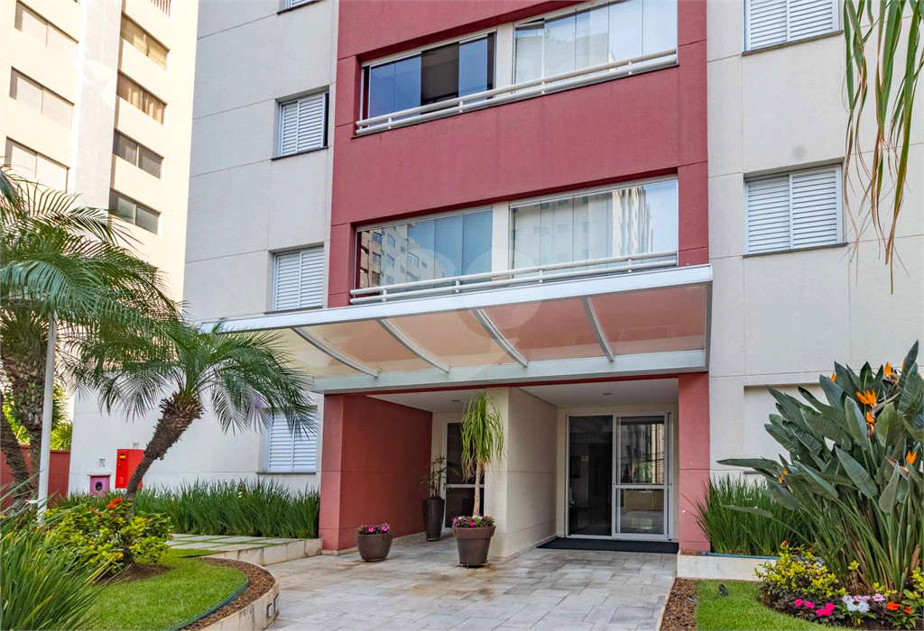 Apartamento - Perdizes - 2 Dormitórios - 67 m²