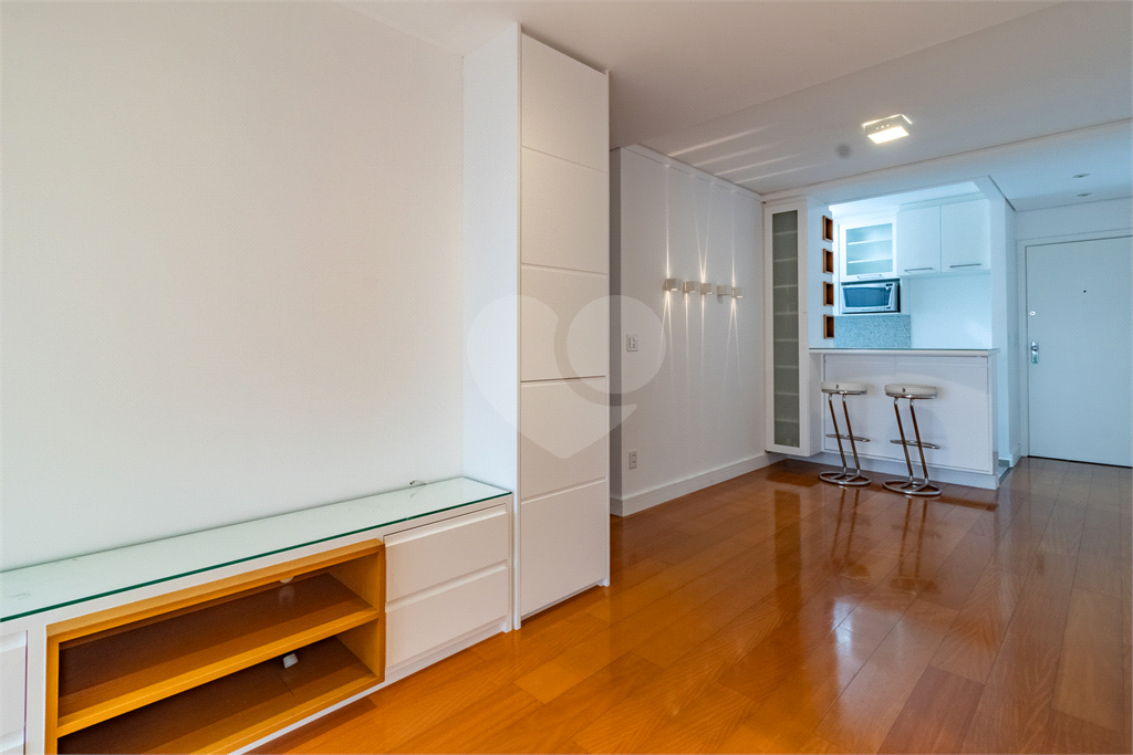 Apartamento - Perdizes - 2 Dormitórios - 67 m²