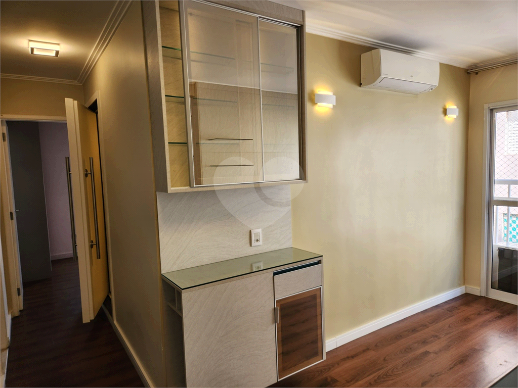 Apartamento com Móveis Planejados