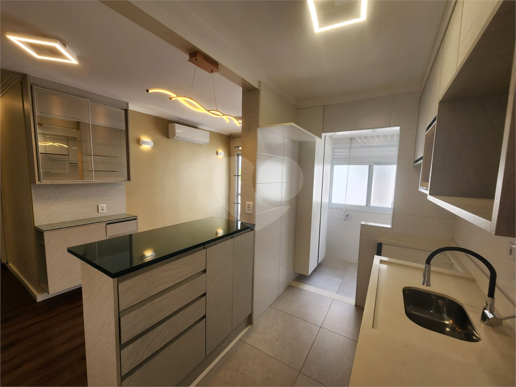 Apartamento com Móveis Planejados