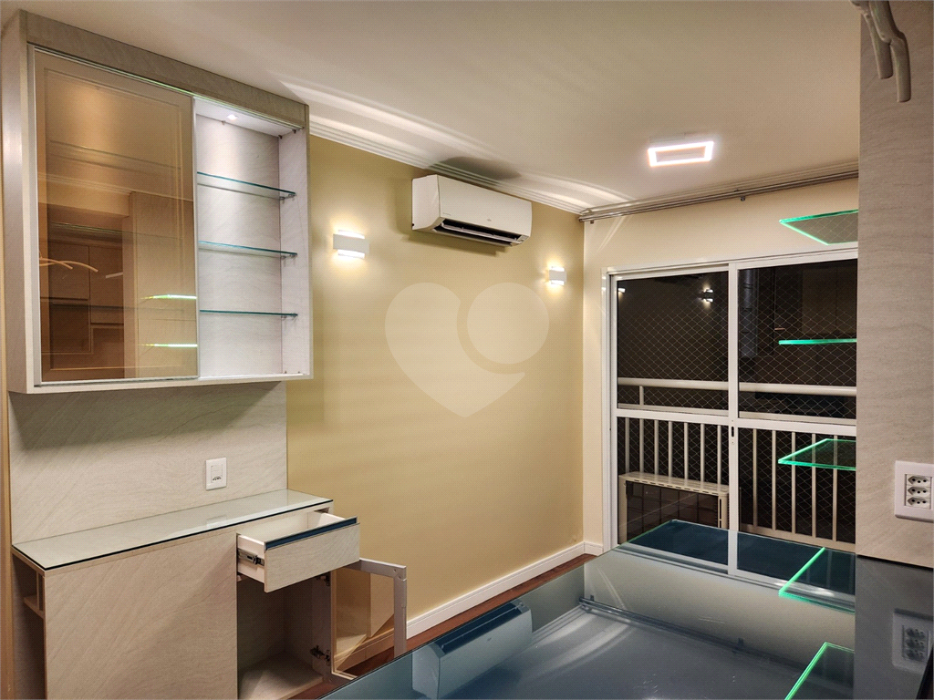 Apartamento com Móveis Planejados