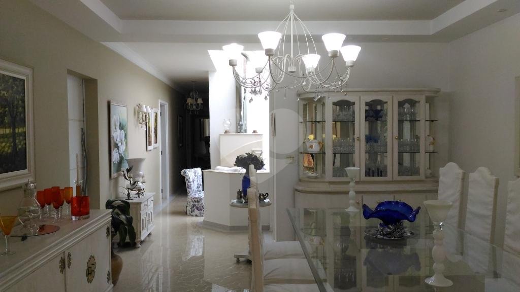 Casa à venda com 3 quartos, 300m² - Foto 7