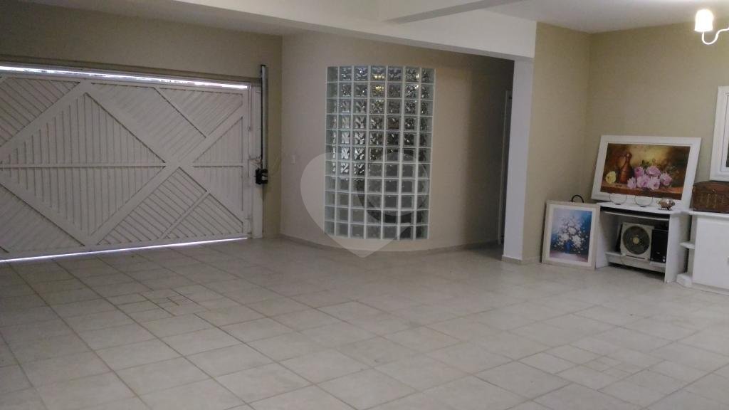 Casa à venda com 3 quartos, 300m² - Foto 42