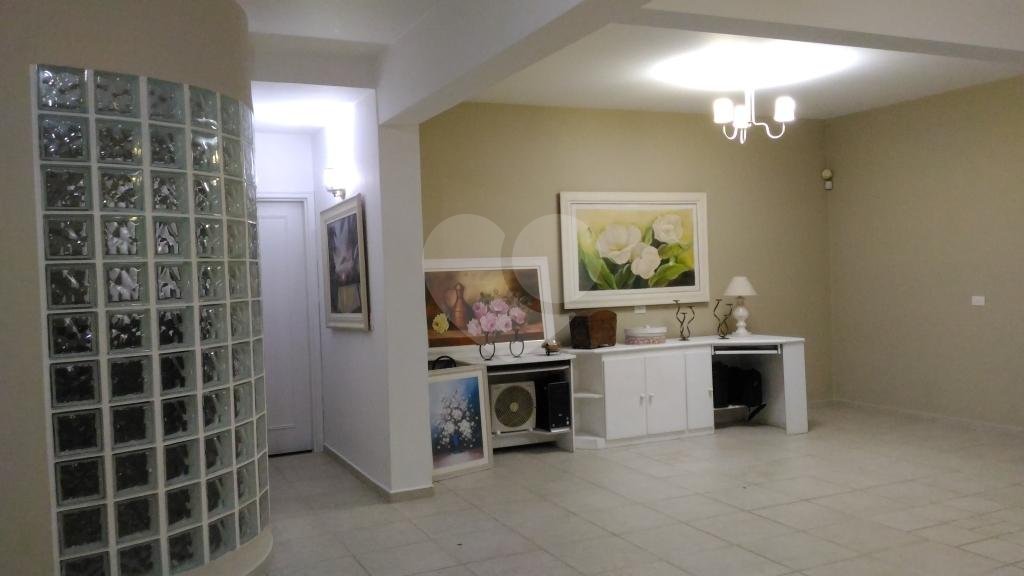 Casa à venda com 3 quartos, 300m² - Foto 43