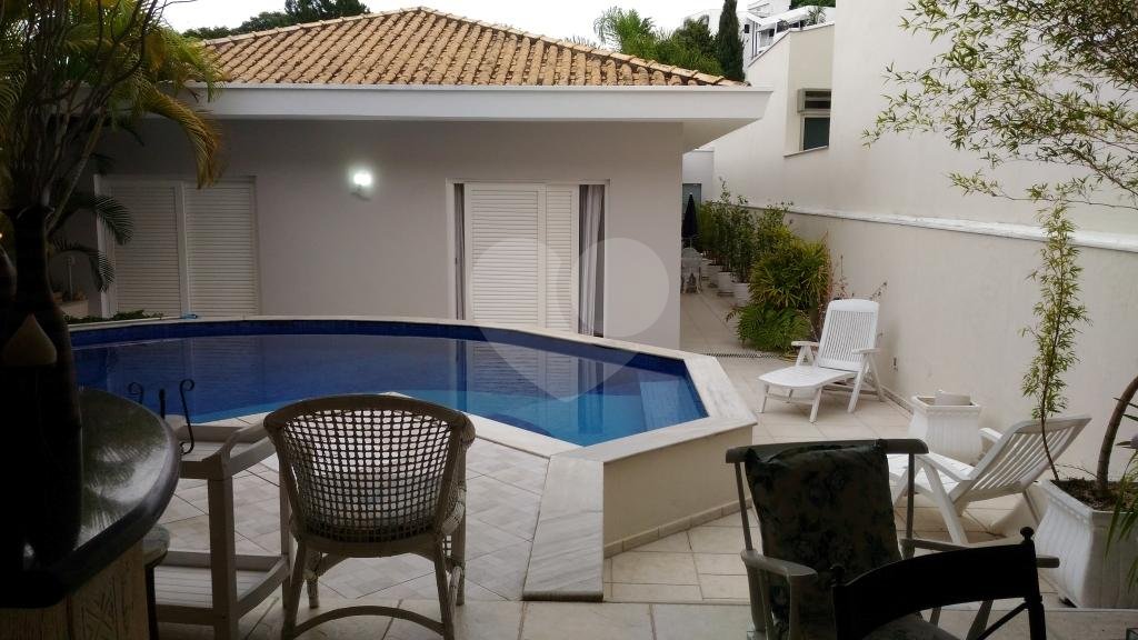 Casa à venda com 3 quartos, 300m² - Foto 38