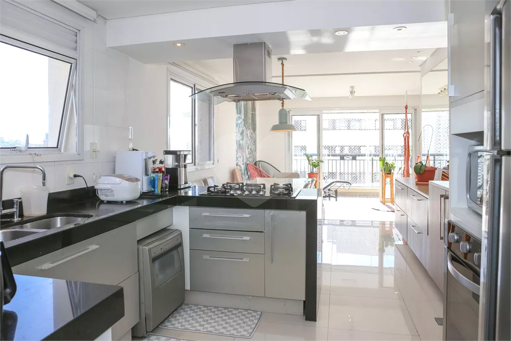 Apartamento Pompeia 3 dormitórios, sendo 1 suíte, e 2 vagas de garagem