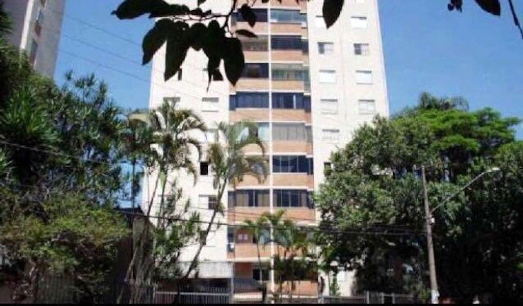 Apartamento no bairro do Barro Branco.
