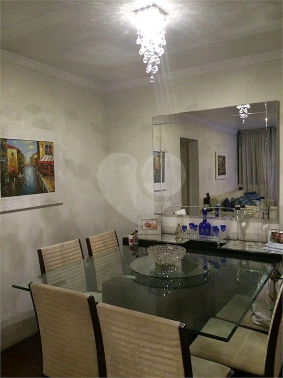 Apartamento no bairro do Barro Branco.