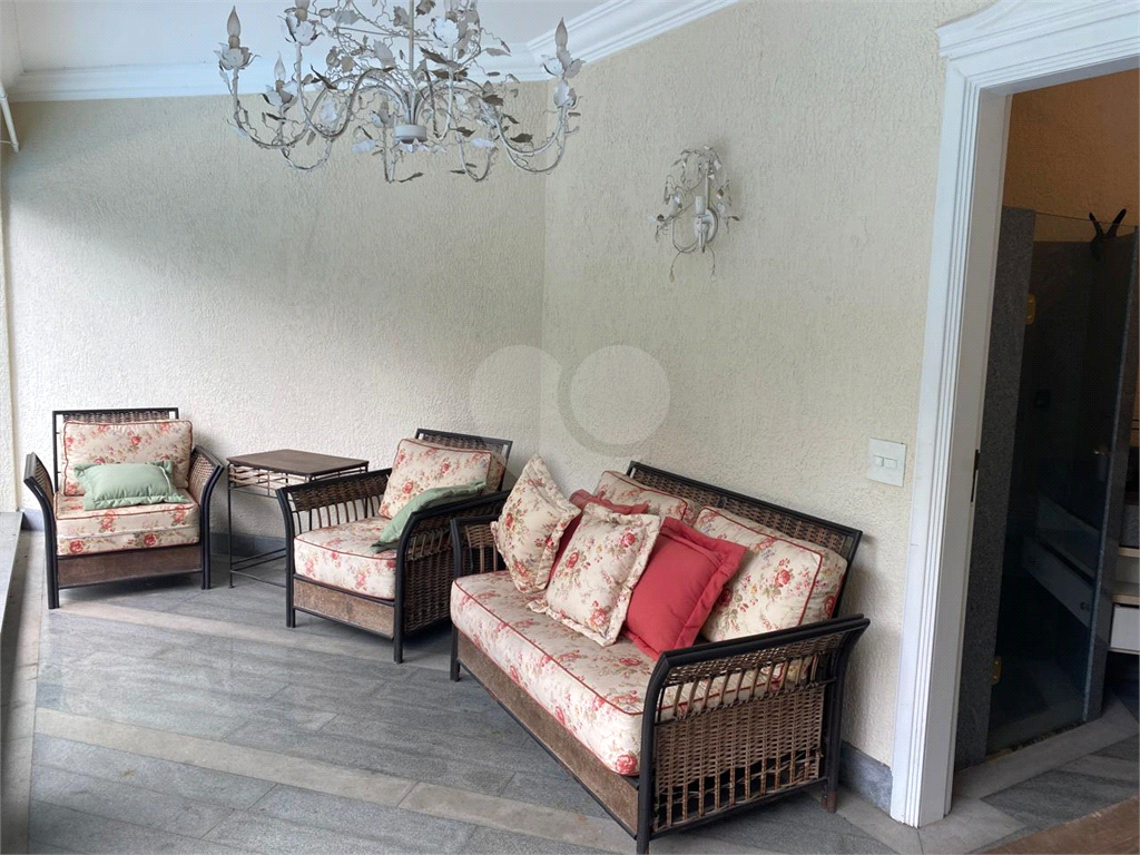 Casa com 1100m² no Morumbi reformada. Impecável