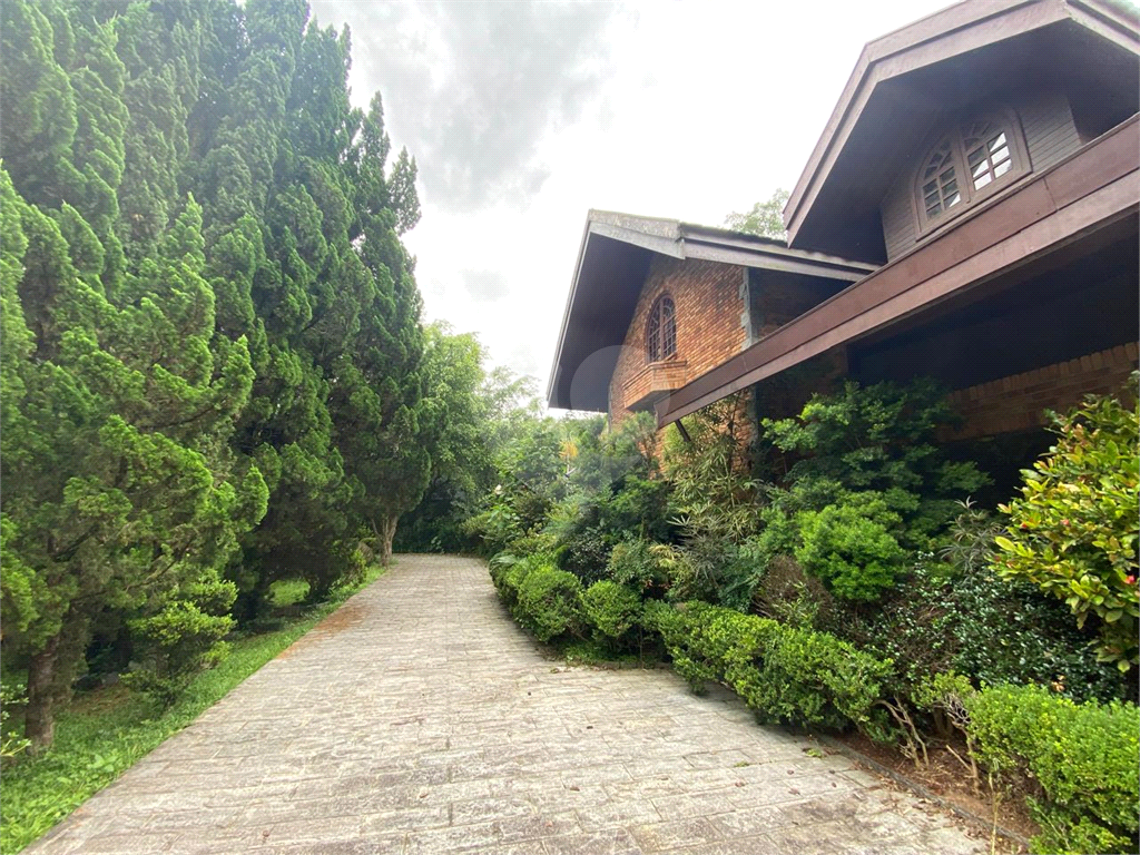 Casa com 1100m² no Morumbi reformada. Impecável