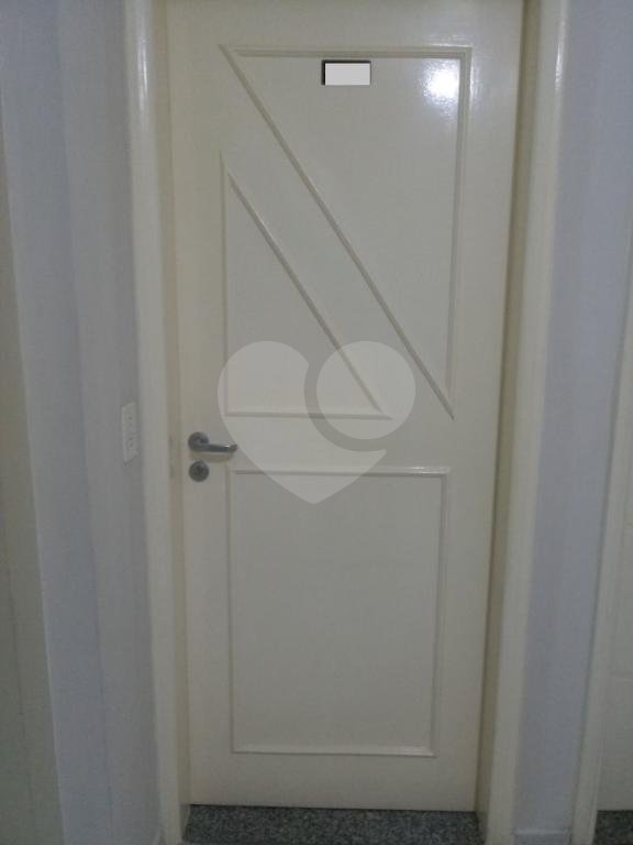 APARTAMENTO COM 2 VAGAS DE GARAGEM 
