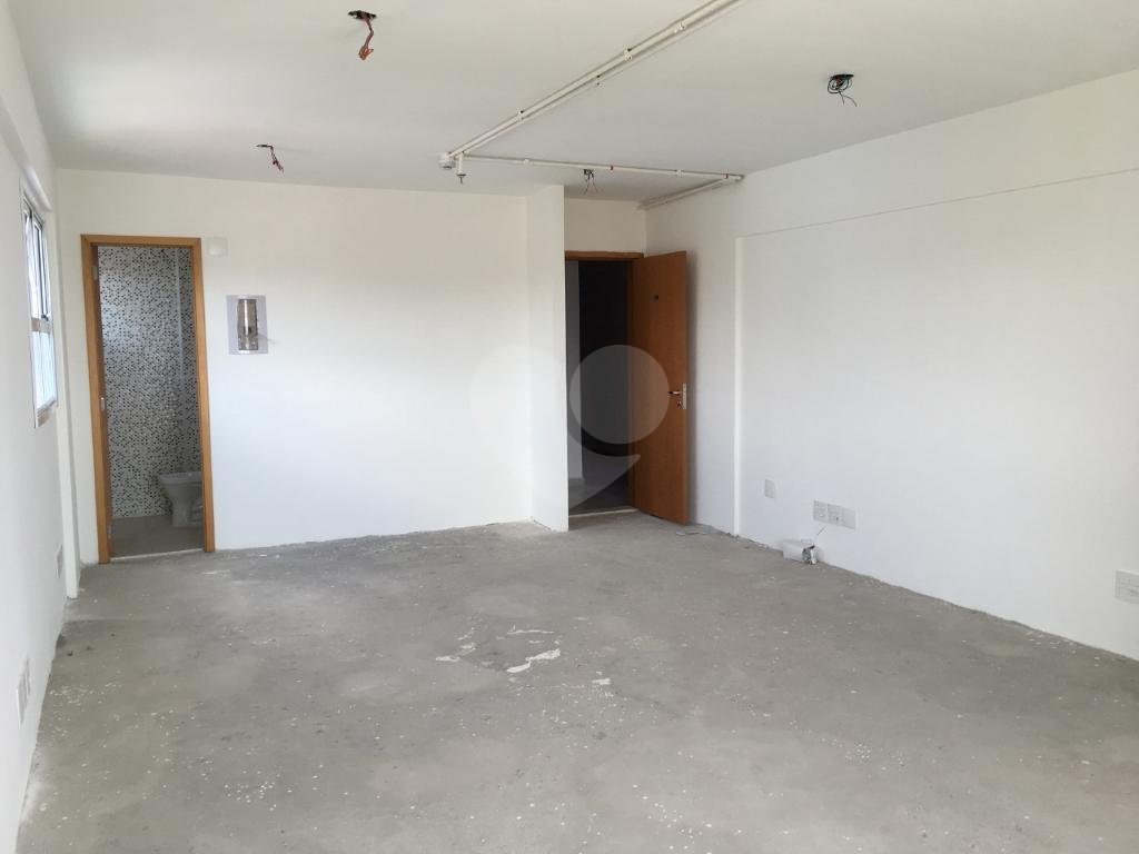 Ótima sala comercial nova com 35 metros, em região privilegiada!!! Fica a 1.100 metros do Metro 